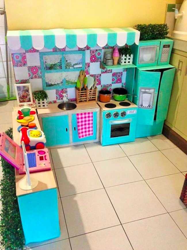 Cette maman confectionne une cuisine de rêve pour sa fille avec de simples cartons 5