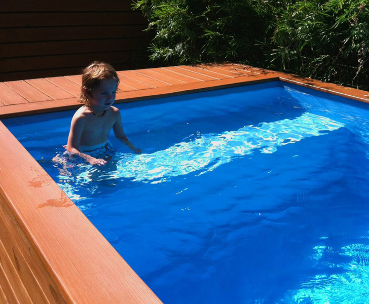 Il utilise une vieille benne pour créer une piscine de rêve...pour moins de 5000 euros 9